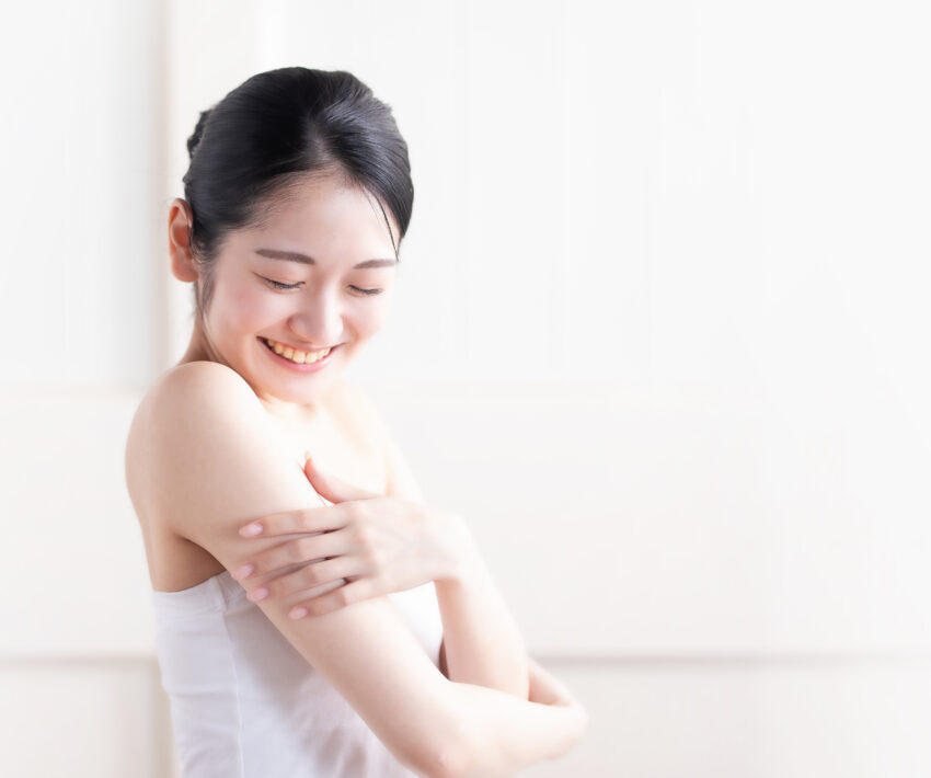 二の腕の脱毛は効果がある？メリットや硬毛化のリスクについて解説